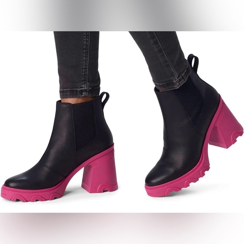 SOREL Brex Heel Chelsea Boot black and pink size 8
